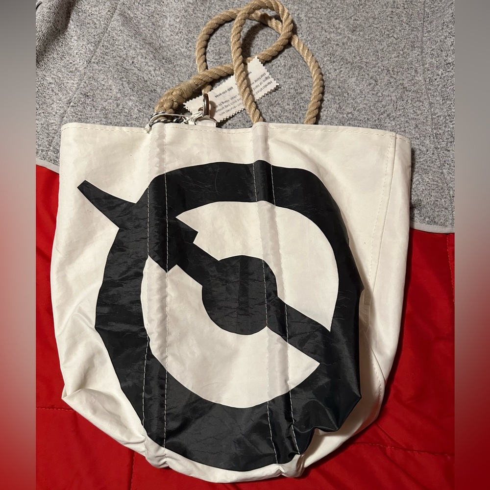 NWT Vintage medium tote sea bag